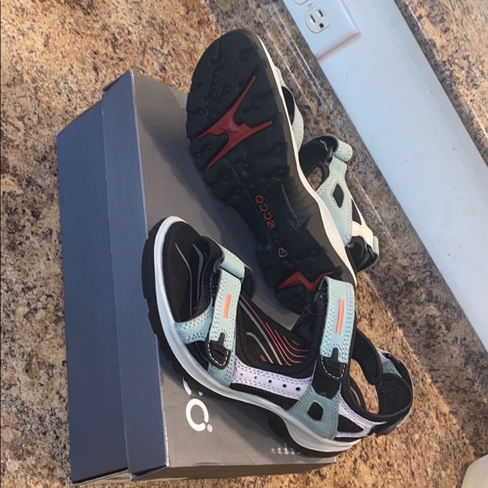 ecco sandals